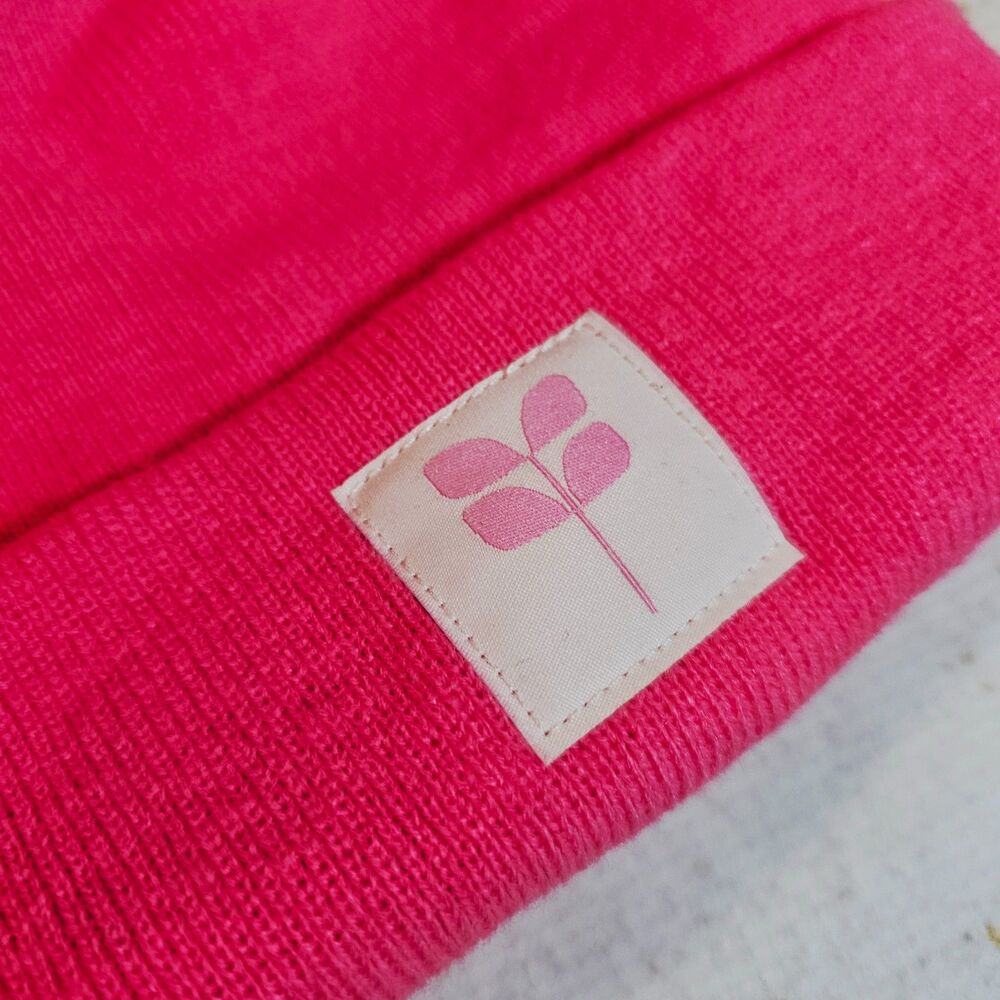 Red Aspen Ambassador Hot Pink Knit Beanie Hat Cuffed Skull Cap EUC - Picture 3 of 3